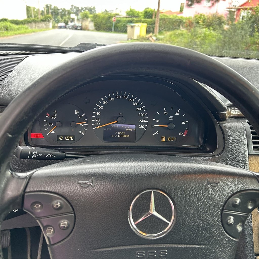 Foto 8 Mercedes E 270